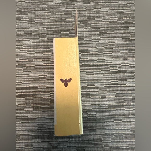 Burt’s Bees 4 Lip Balm Pack - Picture 5 of 6